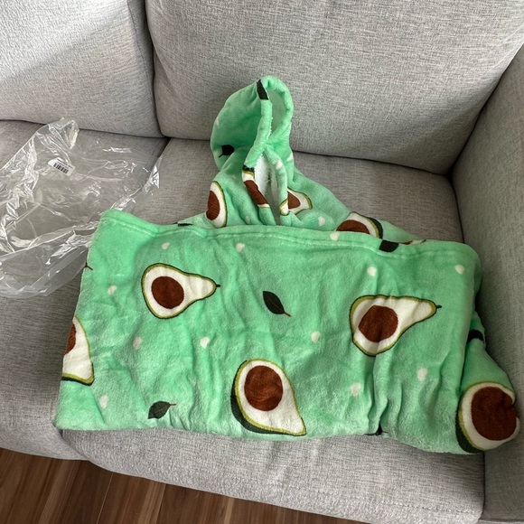 Bundle- blanket hoodie, Zara top and H&M sweater - Picture 2 of 11